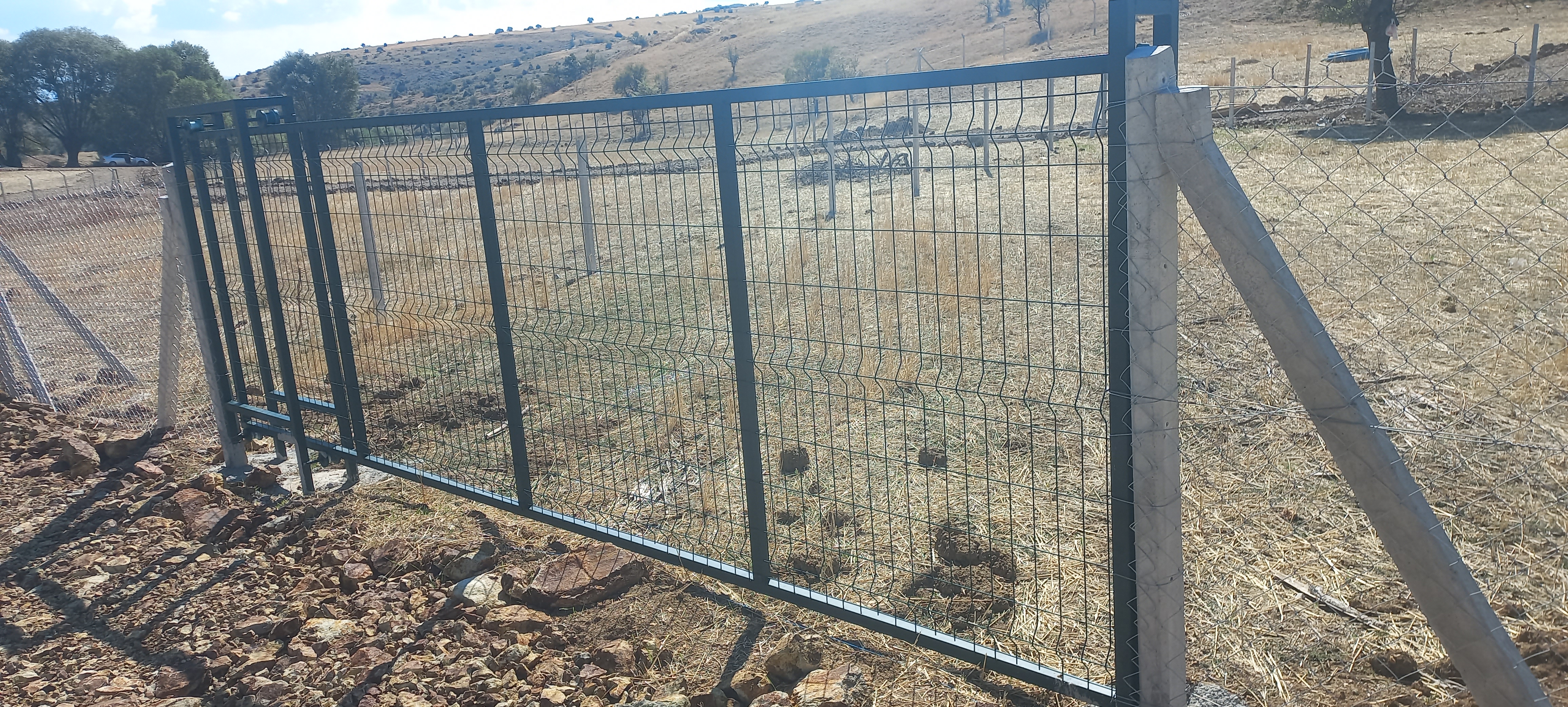 Ege Mahallesi Tel Örgü -0543 410 93 69